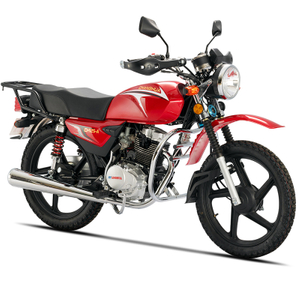 nakatayo sa motorsiklo